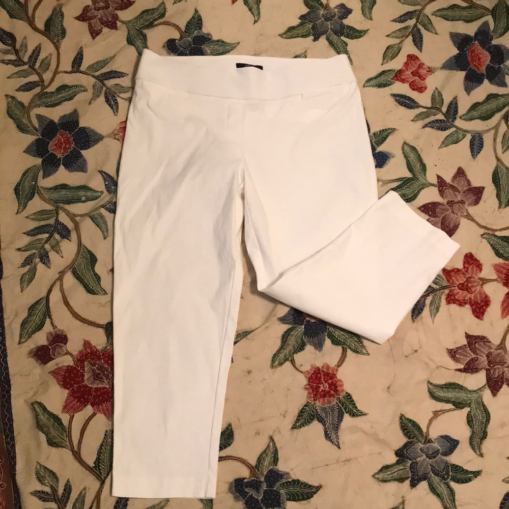 White Apt 9 pants